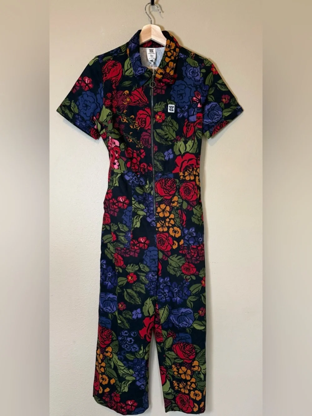 Lucy & Yak Ragan Organic Cotton Jumpsuit in
Maria Floral Print NWT Size 4 - Picture 2 of 7
